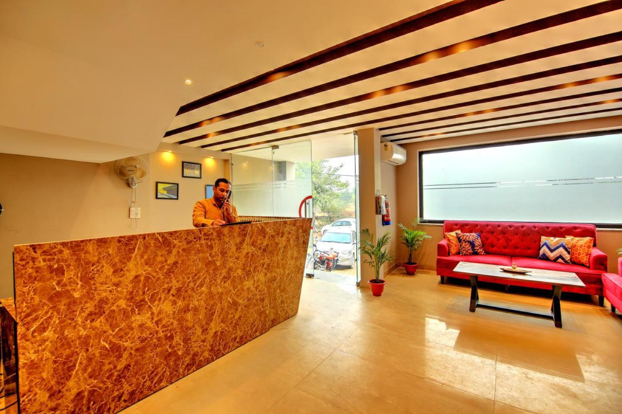 Artisan Rooms New Delhi Luaran gambar