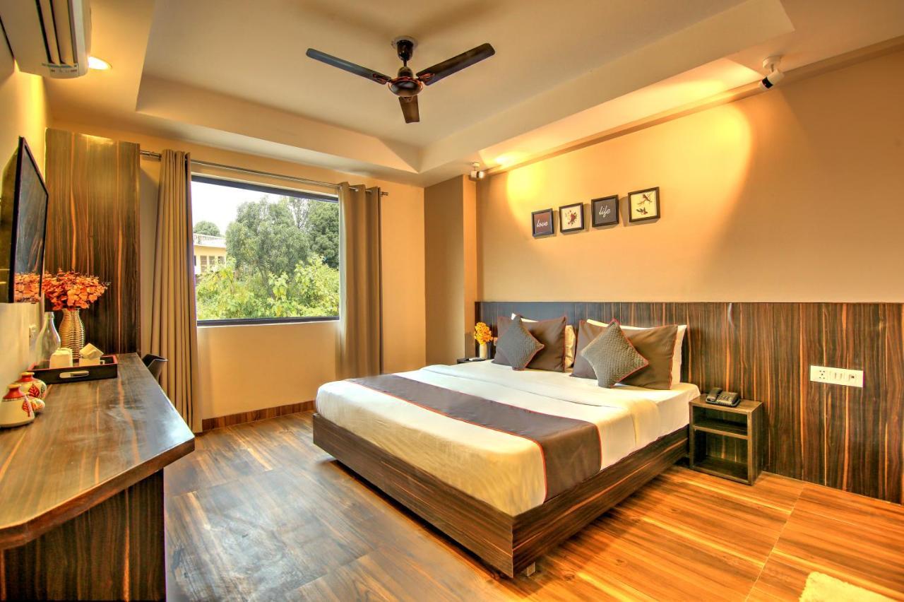 Artisan Rooms New Delhi Luaran gambar