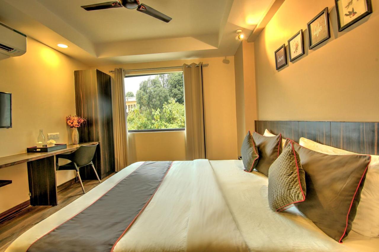 Artisan Rooms New Delhi Luaran gambar